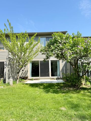 620 Watersedge Drive, Ann Arbor, MI 48105
