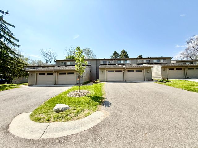 620 Watersedge Drive, Ann Arbor, MI 48105