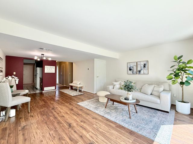 620 Watersedge Drive, Ann Arbor, MI 48105