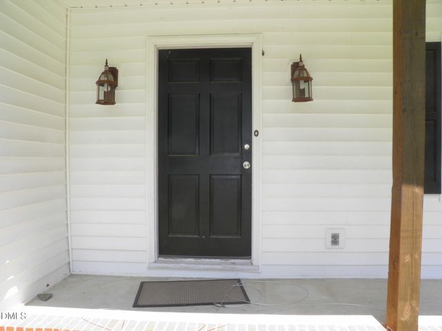 3916 Riviera Drive, Elm City, NC 27822
