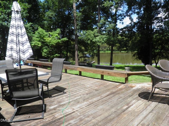 3916 Riviera Drive, Elm City, NC 27822