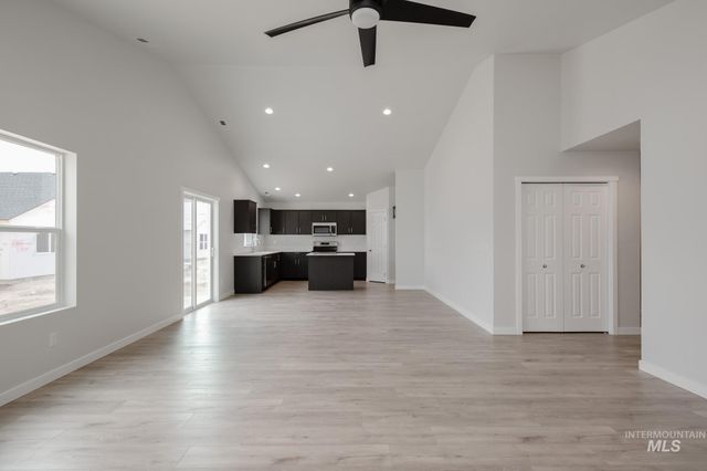 299 N Meadowsweet Ave, Kuna, ID 83634