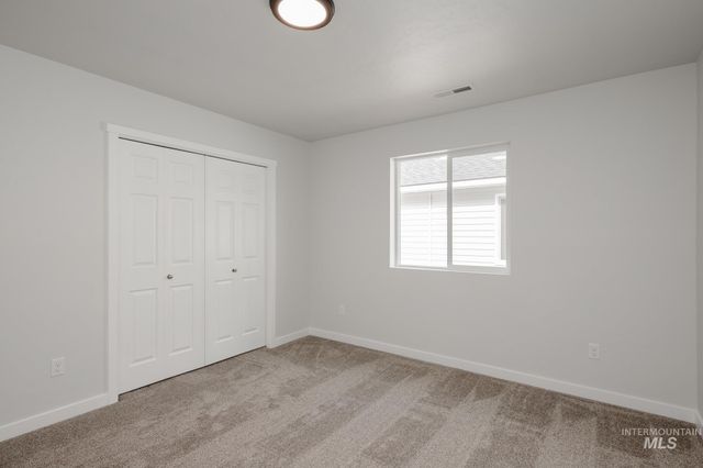 299 N Meadowsweet Ave, Kuna, ID 83634