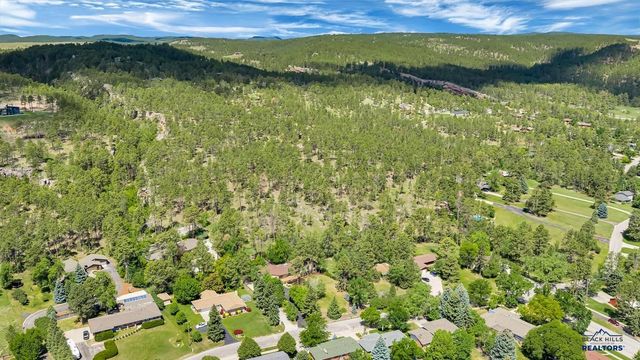 125 S BERRY PINE RD, Rapid City, SD 57702