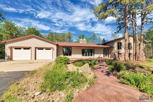 125 S BERRY PINE RD, Rapid City, SD 57702