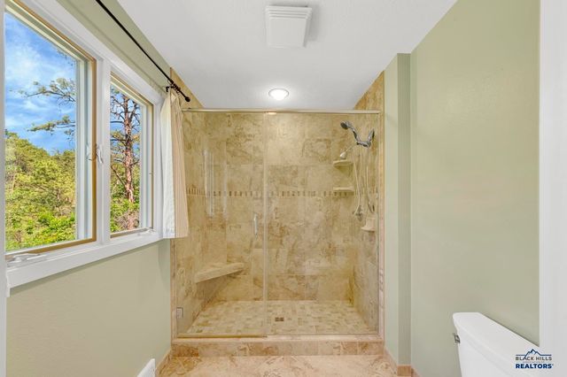 125 S BERRY PINE RD, Rapid City, SD 57702