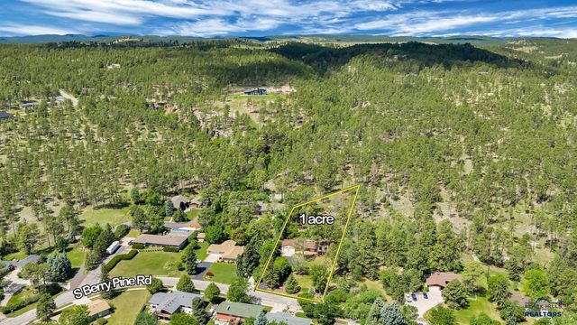 125 S BERRY PINE RD, Rapid City, SD 57702