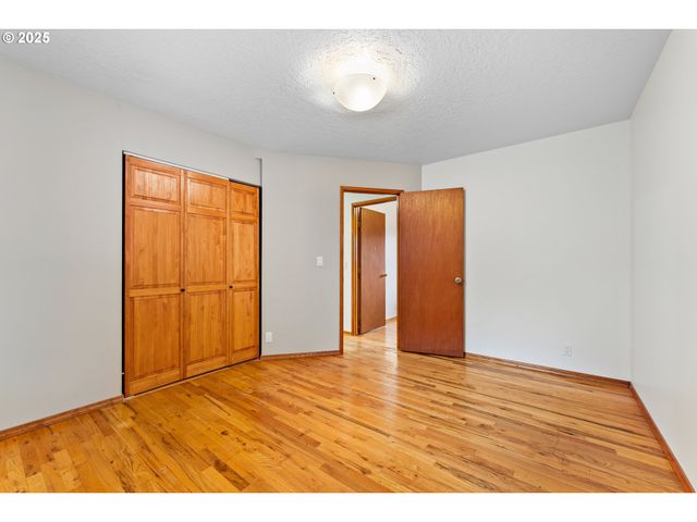 16600 Sw FLORENCE St, Beaverton, OR 97078