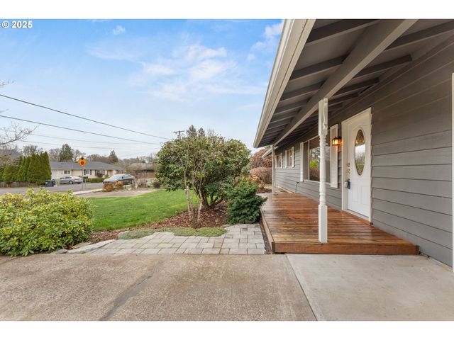 16600 Sw FLORENCE St, Beaverton, OR 97078