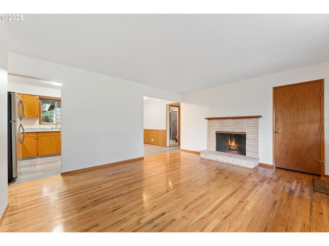 16600 Sw FLORENCE St, Beaverton, OR 97078