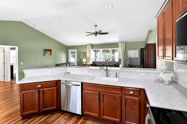 1590 DOVES VIEW CIR, Auburndale, FL 33823