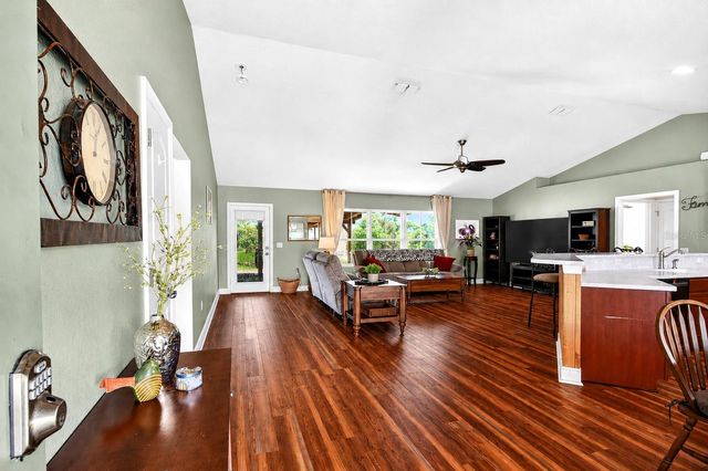 1590 DOVES VIEW CIR, Auburndale, FL 33823
