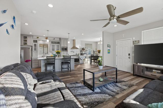 445 Gaviota Place 124, Oxnard, CA 93033