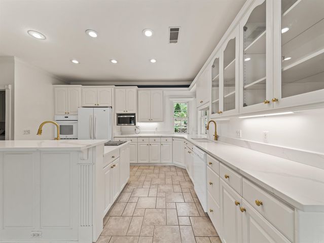 57 Toledo Drive, Hot Springs Village, AR 71909