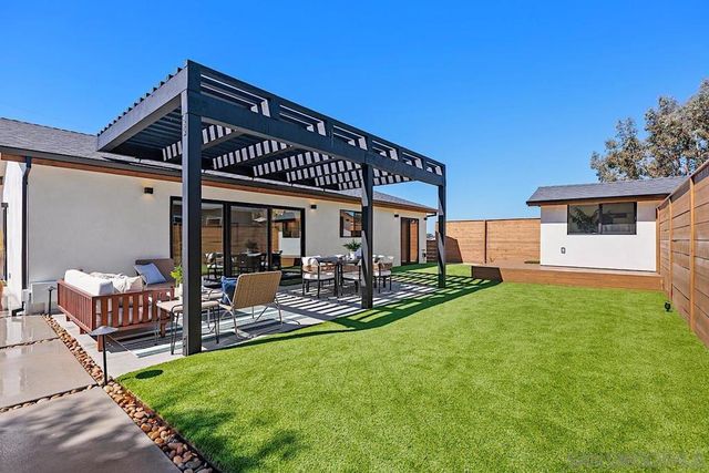 948 Emma, Cardiff By The Sea, CA 92007