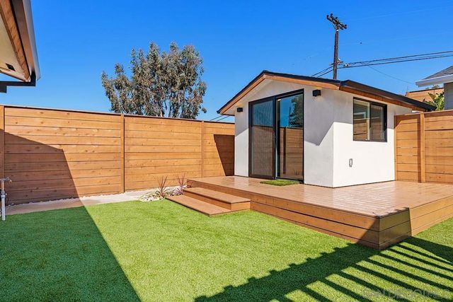 948 Emma, Cardiff By The Sea, CA 92007