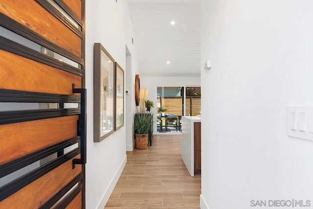 948 Emma, Cardiff By The Sea, CA 92007