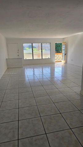 1885 NE 121st Street 17, North Miami, FL 33181