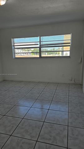 1885 NE 121st Street 17, North Miami, FL 33181