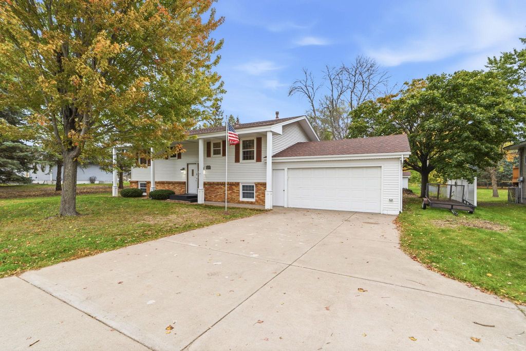 3950 7th Avenue, Anoka, MN 55303 — photo 2