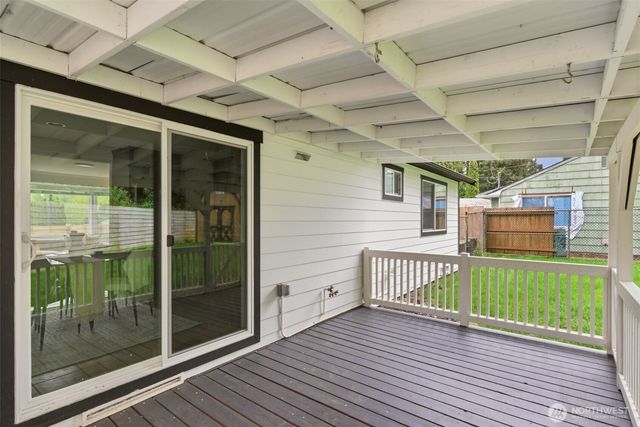 10404 Jovita Blvd E, Edgewood, WA 98372