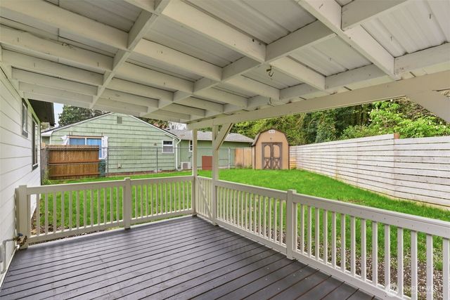 10404 Jovita Blvd E, Edgewood, WA 98372