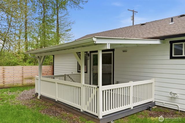 10404 Jovita Blvd E, Edgewood, WA 98372