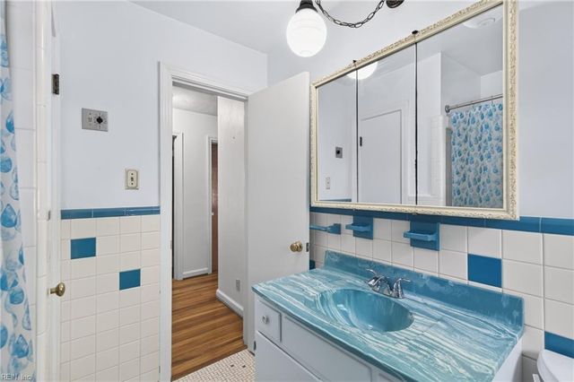 14 Charlton DR, Hampton, VA 23666