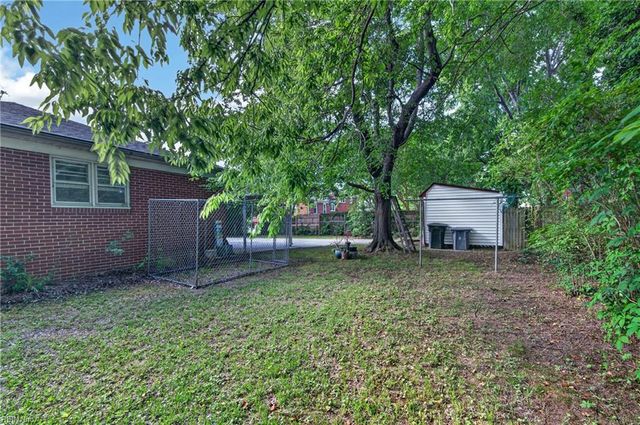14 Charlton DR, Hampton, VA 23666