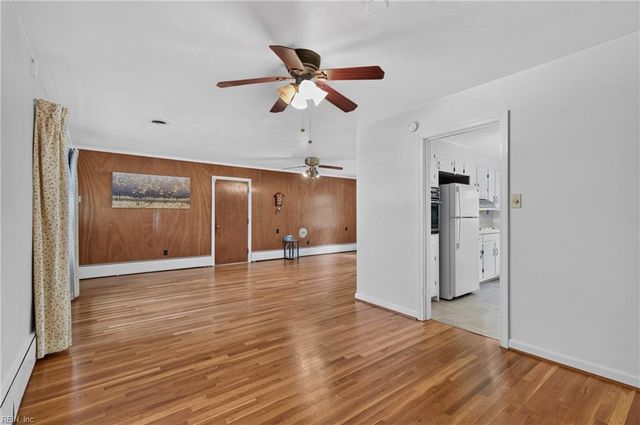 14 Charlton DR, Hampton, VA 23666