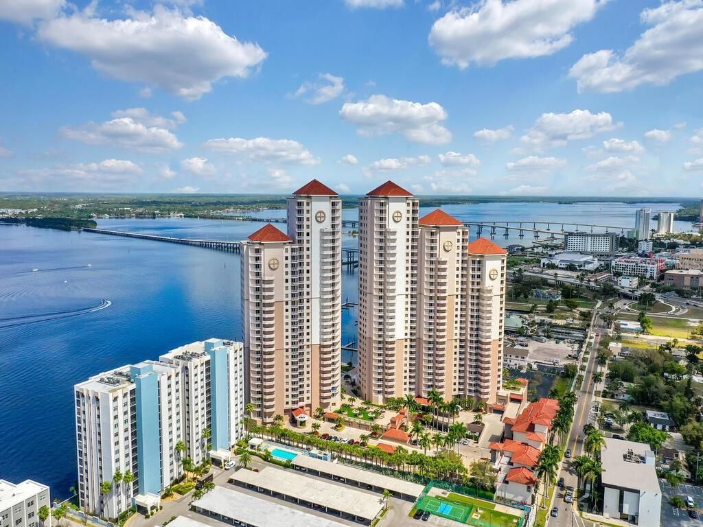 Image 1 of property listing at 2104 W 1ST STREET 2304, Fort Myers, FL 33901