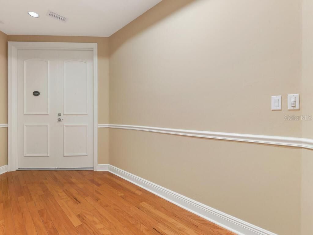 Image 32 of property listing at 2104 W 1ST STREET 2304, Fort Myers, FL 33901