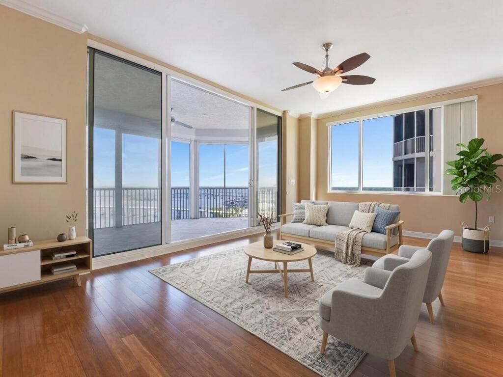 Image 5 of property listing at 2104 W 1ST STREET 2304, Fort Myers, FL 33901