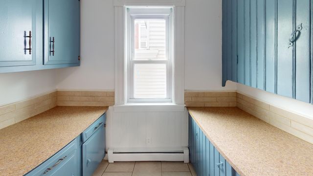 26 A St 2, Lowell, MA 01851