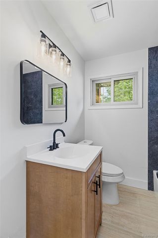 21661 Whitmore Street, Oak Park, MI 48237