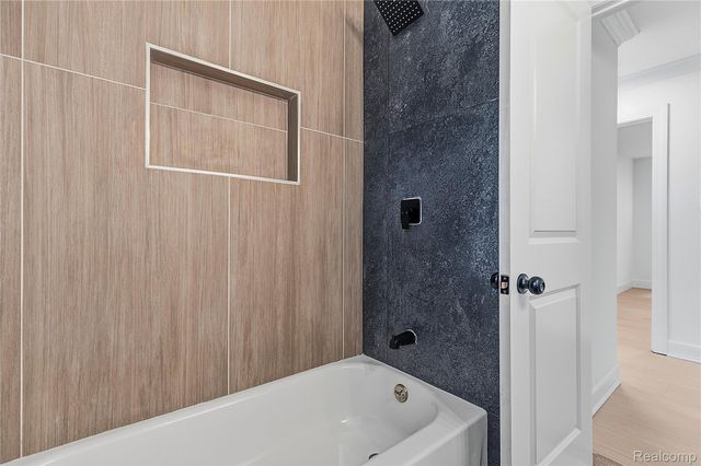 21661 Whitmore Street, Oak Park, MI 48237