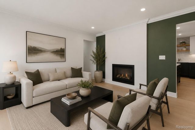 21661 Whitmore Street, Oak Park, MI 48237