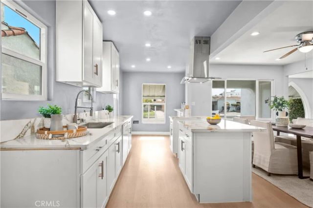 2049 W 71St Street, Los Angeles, CA 90047