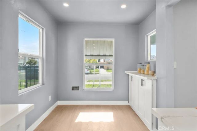 2049 W 71St Street, Los Angeles, CA 90047