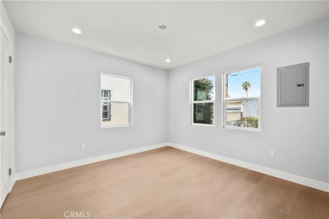 2049 W 71St Street, Los Angeles, CA 90047