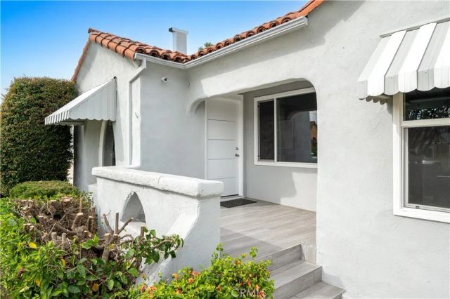 2049 W 71St Street, Los Angeles, CA 90047
