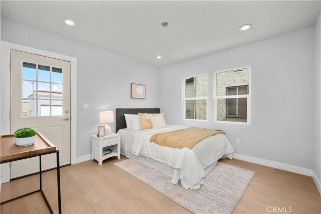2049 W 71St Street, Los Angeles, CA 90047