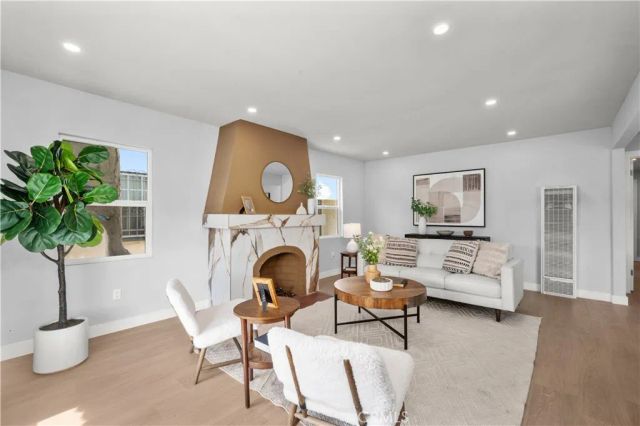 2049 W 71St Street, Los Angeles, CA 90047