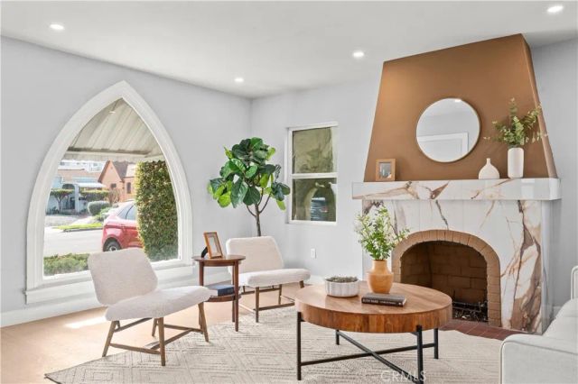 2049 W 71St Street, Los Angeles, CA 90047