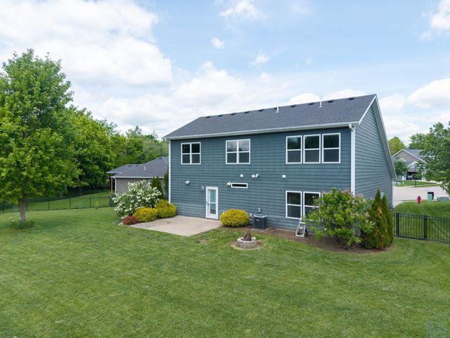 2414 NOTTOWAY DR, Columbia, MO 65203