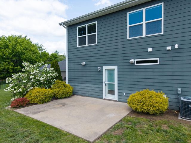 2414 NOTTOWAY DR, Columbia, MO 65203