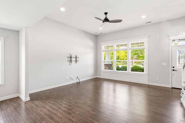 2414 NOTTOWAY DR, Columbia, MO 65203