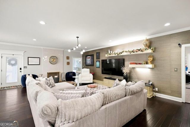 871 Tufthunter, Macon, GA 31210