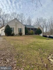 101 LENTZ WAY, Honey Brook, PA 19344