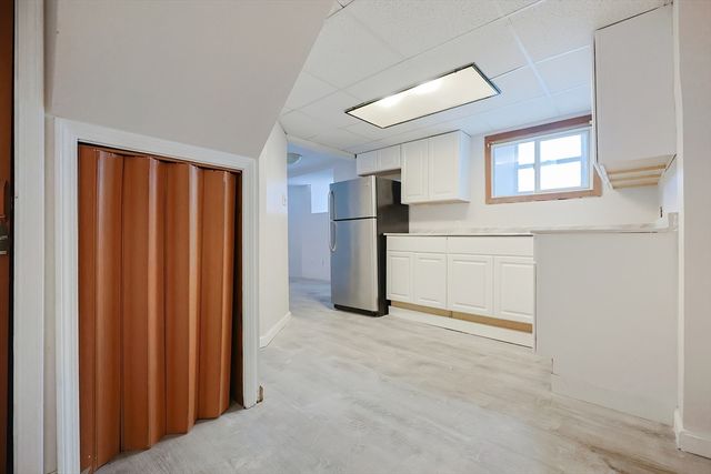 105 16th St, Fall River, MA 02723